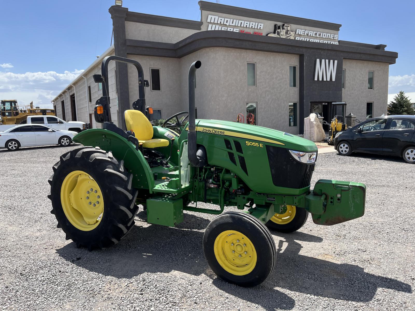 ./imagenes/INVOICE/2019/18007/JOHN DEERE 5055E (1).JPG